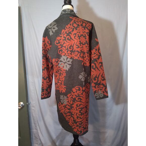 Tribal Long Gray and Red Cardigan - Picture 4 of 5